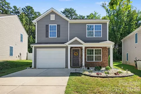 6826 Broad Valley Ct, Charlotte, NC 28216