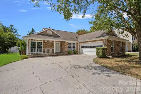 10243 Fairway Ridge Rd, Charlotte, NC 28277