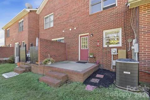 Exterior - 102 Brandywine C2 Dr #C2, Conover, NC 28613 photo 2 of 2