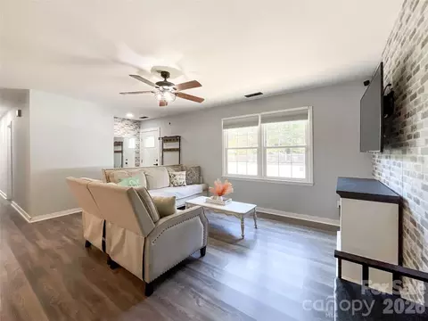 Living - 412 N Secrest Ave, Monroe, NC 28110 photo 3 of 3