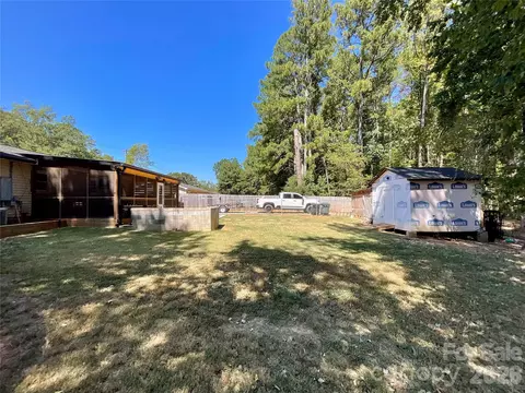 Exterior - 412 N Secrest Ave, Monroe, NC 28110 photo 4 of 10