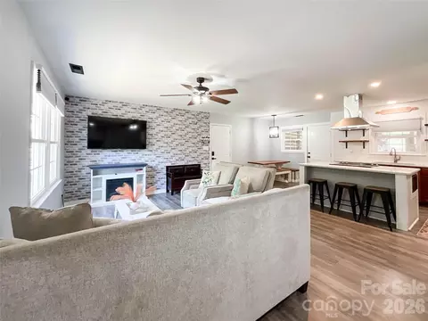Living - 412 N Secrest Ave, Monroe, NC 28110 photo 2 of 3