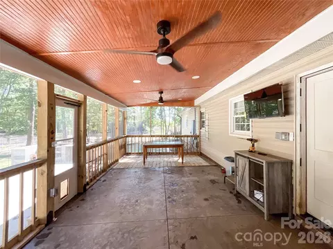Exterior - 412 N Secrest Ave, Monroe, NC 28110 photo 2 of 10