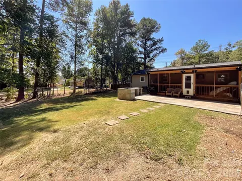 Exterior - 412 N Secrest Ave, Monroe, NC 28110 photo 6 of 10