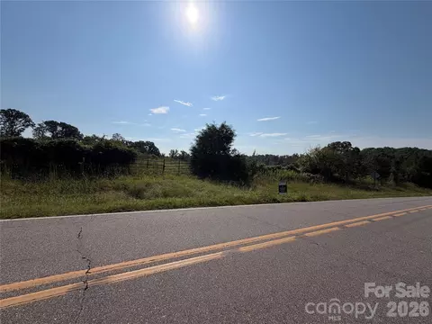 654 Whites Farm Rd, Statesville, NC 28625