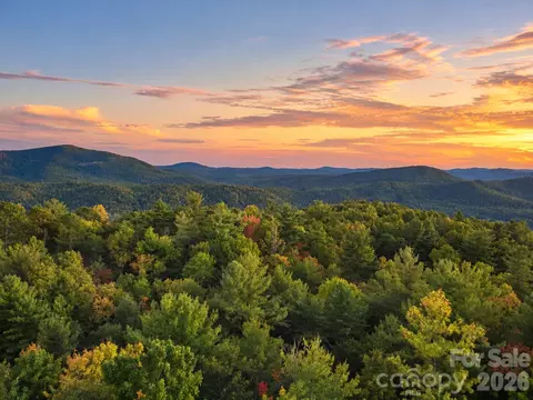 000 Bulling Creek Rd, Penrose, NC 28766