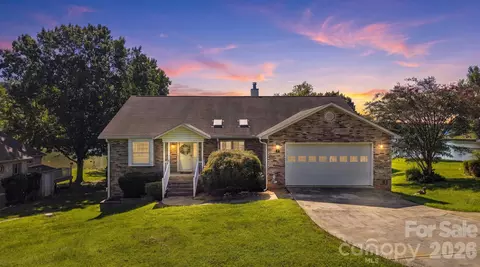 81 Emerald Point Dr, Taylorsville, NC 28681
