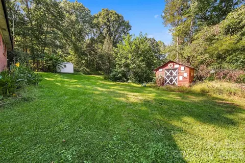 Exterior - 3115 10th Ne Ave NE, Conover, NC 28613 photo 3 of 4