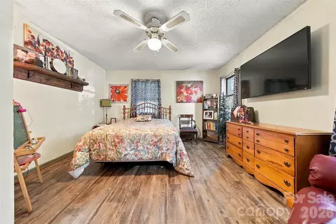 Bedroom - 3115 10th Ne Ave NE, Conover, NC 28613 photo 1 of 4
