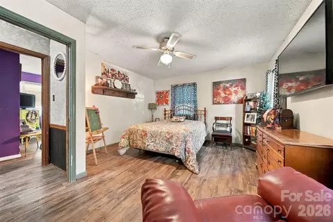 Bedroom - 3115 10th Ne Ave NE, Conover, NC 28613 photo 2 of 4