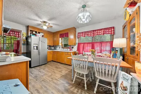 Kitchen - 3115 10th Ne Ave NE, Conover, NC 28613 photo 1 of 5