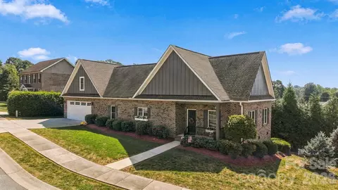 1258 10th Street Nw Pl NW, Hickory, NC 28601