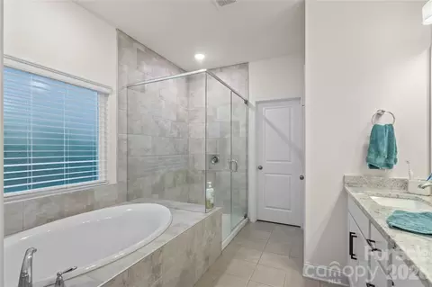 Bath - 4020 Clapton Dr, Lancaster, SC 29720 photo 1 of 3