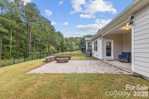 Exterior - 4020 Clapton Dr, Lancaster, SC 29720 photo 6 of 8