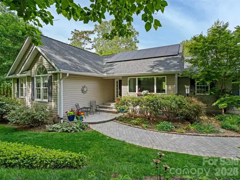 15 Baird Aly, Asheville, NC 28804