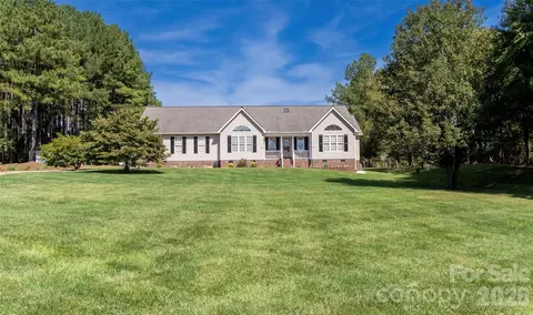 294 Gilbert Rd, Statesville, NC 28677