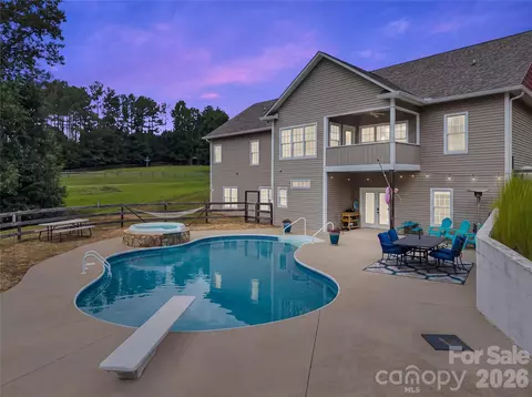 Exterior - Troy Lane, Tryon, NC 28782 photo 3 of 6