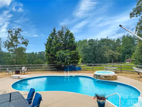 Exterior - Troy Lane, Tryon, NC 28782 photo 4 of 6