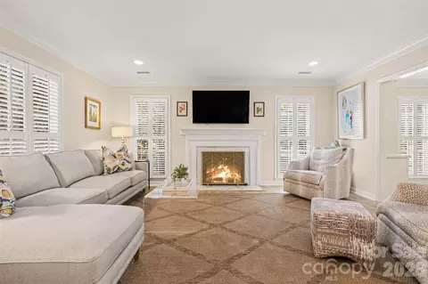 7507 Red Oak Ln, Charlotte, NC 28226