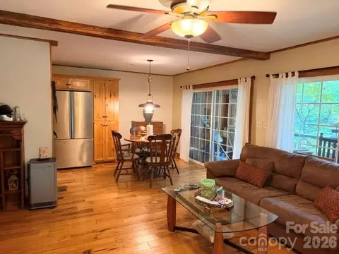 Living - 196 Austin Dr, Marion, NC 28752 photo 2 of 2