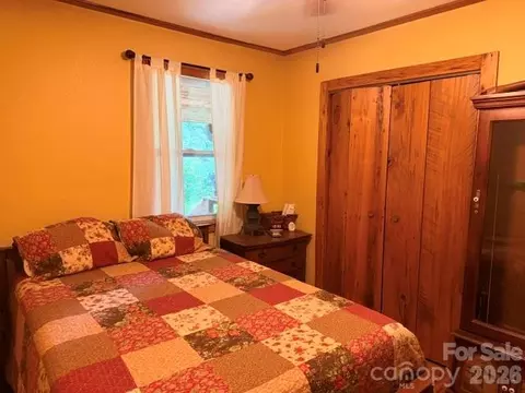 Bedroom - 196 Austin Dr, Marion, NC 28752 photo 2 of 4