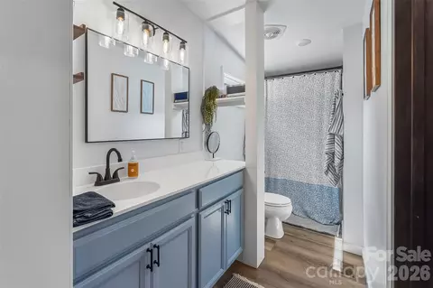 Bath - 2495 Piney Rd, Morganton, NC 28655 photo 1 of 2