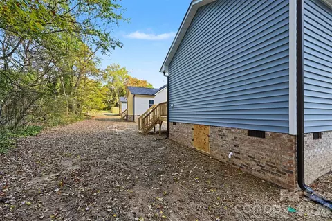 Exterior - 910 W 8th St, Kannapolis, NC 28081 photo 4 of 4