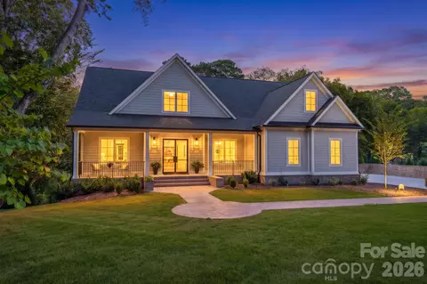 3319 Gresham Pl, Charlotte, NC 28211