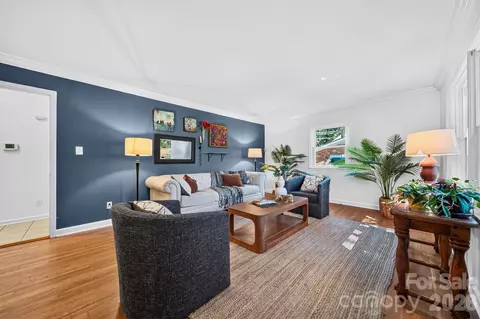 1309 Worcaster Pl, Charlotte, NC 28211