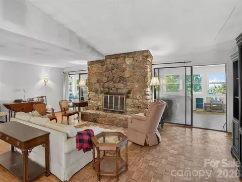 Living - 484 Briar Patch Ln, Saluda, NC 28773 photo 2 of 3