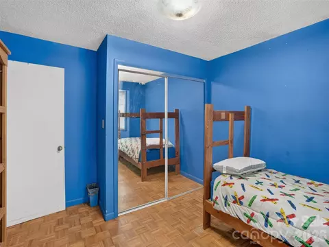 Bedroom - 484 Briar Patch Ln, Saluda, NC 28773 photo 5 of 7