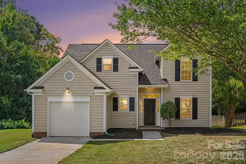 7117 Daerwood Pl, Charlotte, NC 28215