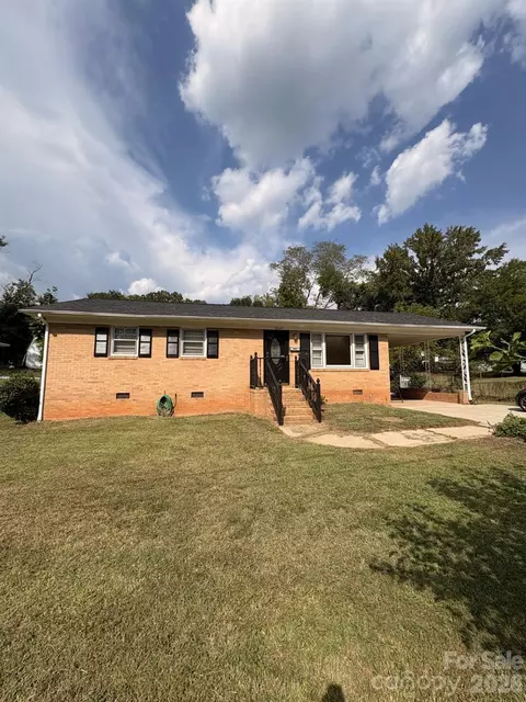 204 W Nims Ave, Mount Holly, NC 28120