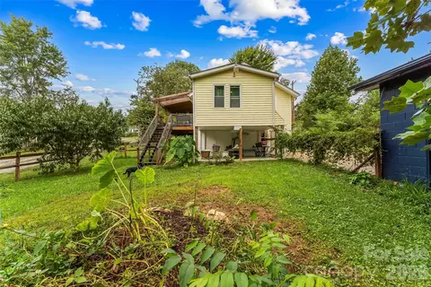 77 Fair Oaks Dr, Arden, NC 28704