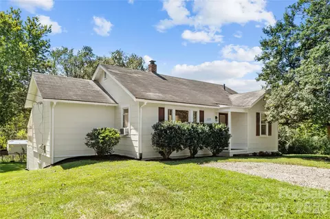 1110 N Ridge Rd, Hendersonville, NC 28792