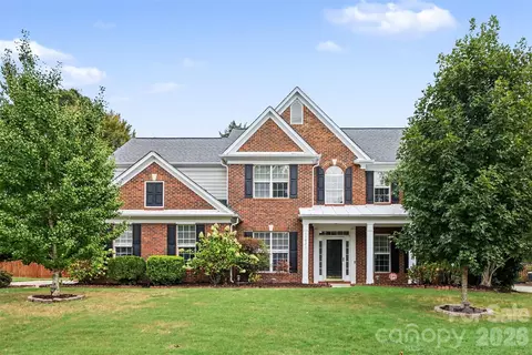 11027 Knight Castle Dr, Charlotte, NC 28277