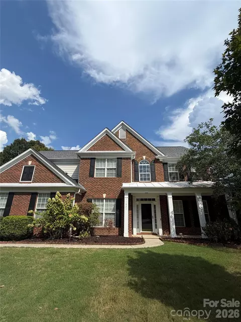 11027 Knight Castle Dr, Charlotte, NC 28277