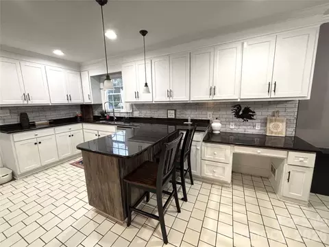 Kitchen - 707 W Barr St, Lancaster, SC 29720 photo 2 of 4