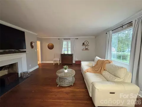 Living - 707 W Barr St, Lancaster, SC 29720 photo 4 of 4