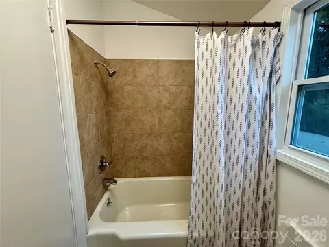 Bath - 707 W Barr St, Lancaster, SC 29720 photo 4 of 4