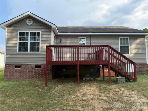 Exterior - 2051 E Park Dr, Lancaster, SC 29720 photo 2 of 2