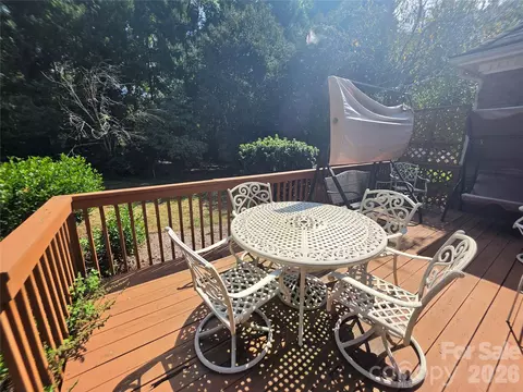 Exterior - 408 5th Ne Ave NE, Conover, NC 28613 photo 3 of 3