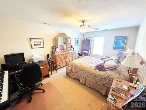 Bedroom - 408 5th Ne Ave NE, Conover, NC 28613 photo 3 of 5