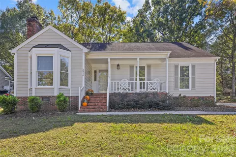 2916 Winghaven Ln, Charlotte, NC 28210