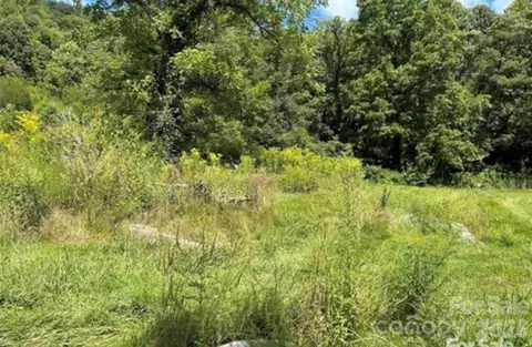 108 Lanning Rd, Clyde, NC 28721 photo 4