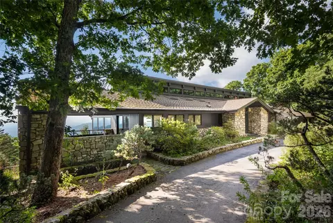 28 Peach Knob Dr, Asheville, NC 28804