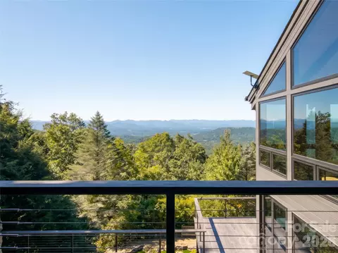 28 Peach Knob Dr, Asheville, NC 28804