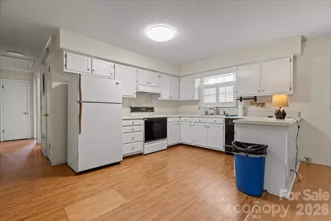 Kitchen - 630 E Pigg St, Pageland, SC 29728 photo 1 of 3
