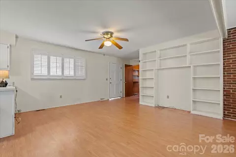 Living - 630 E Pigg St, Pageland, SC 29728 photo 7 of 7