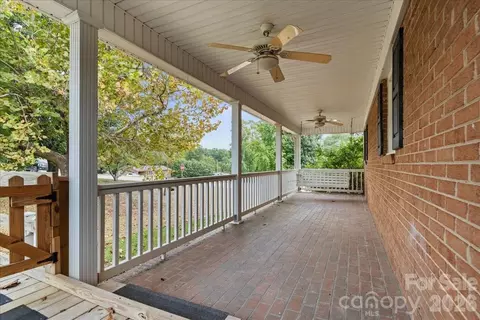 Exterior - 630 E Pigg St, Pageland, SC 29728 photo 3 of 4